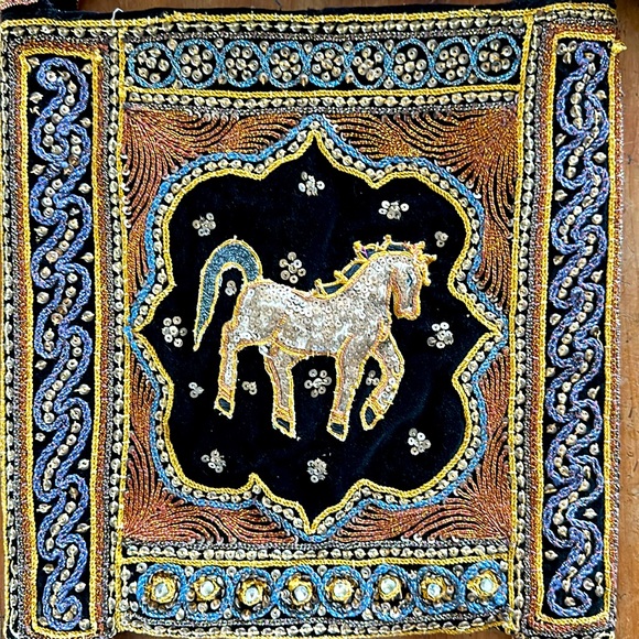 Vintage Burmese Kalaga Tapestry Crossbody Bag - Picture 6 of 13